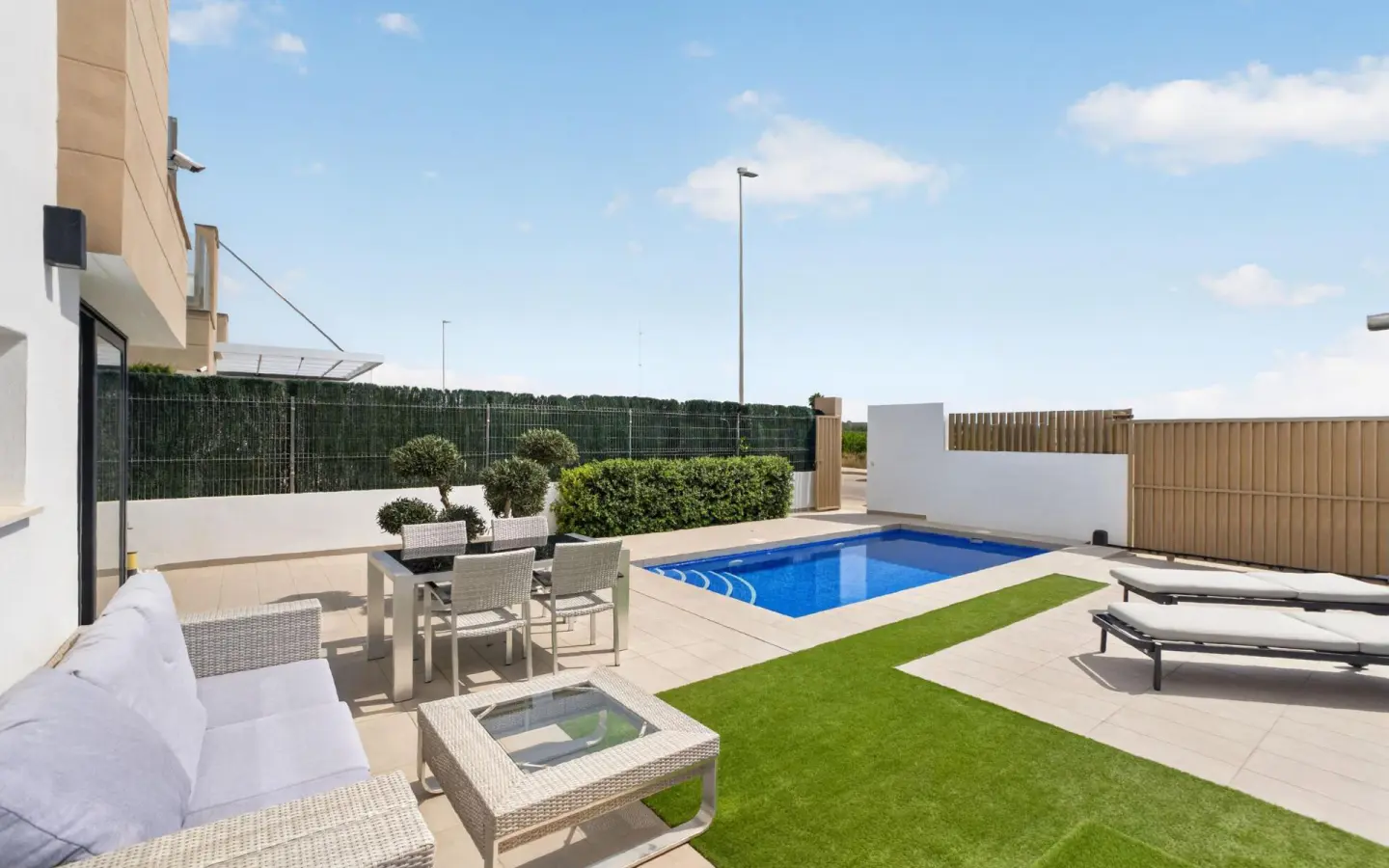 Villa Of 178 M² With Sea Views In Guardamar Del Segura
