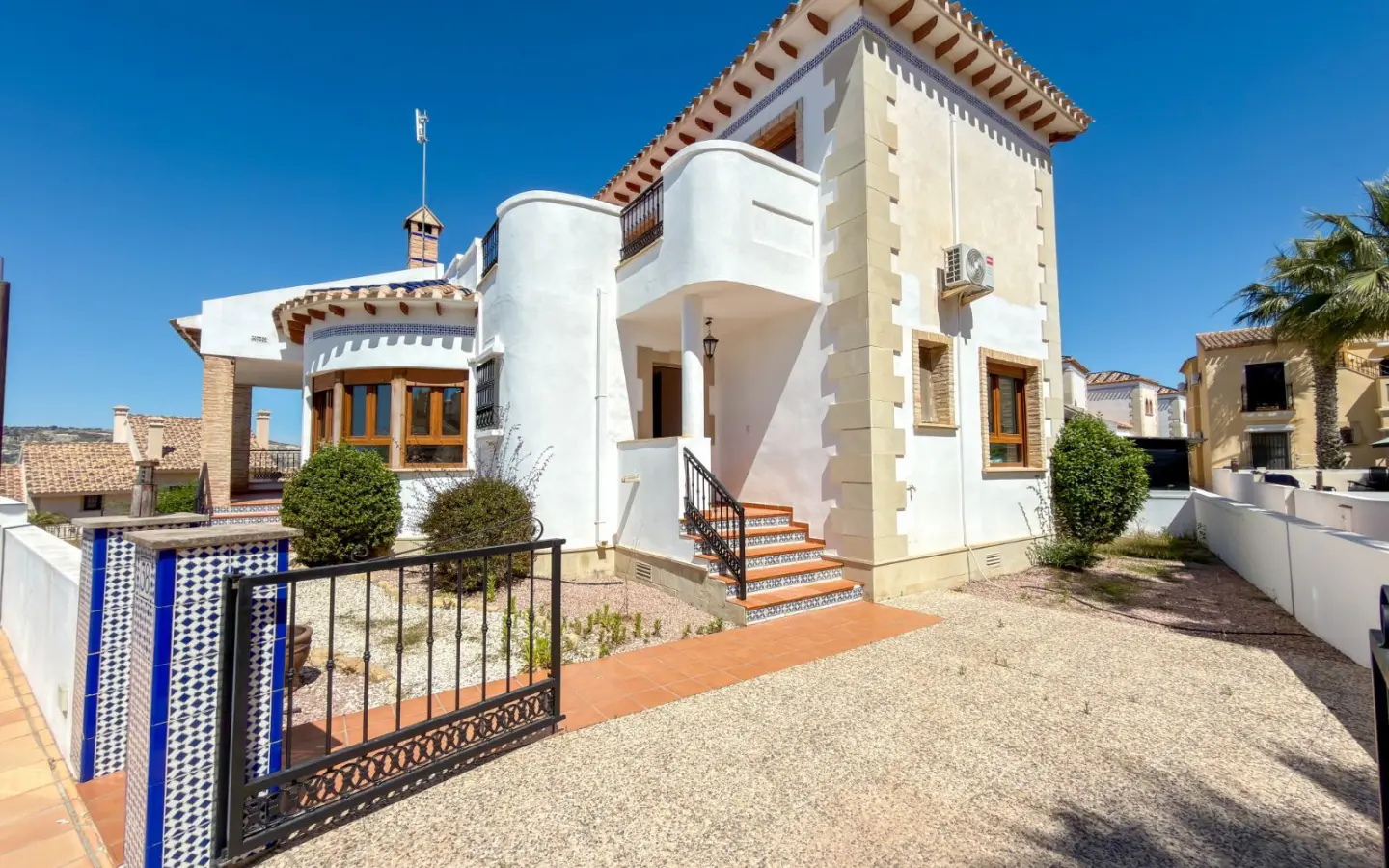 Villa Of 141 M² With Features In Algorfa, Spain