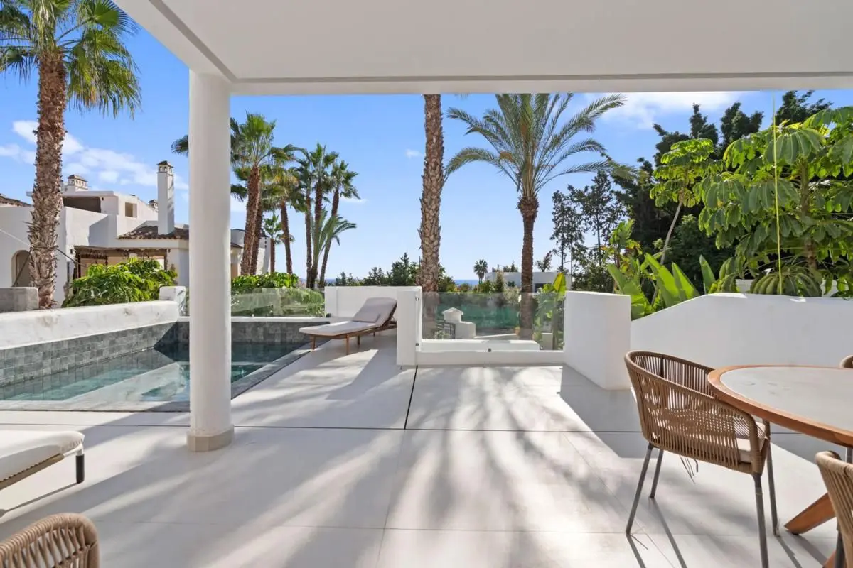 Terraced House Of 206 M² With Sea Views In Estepona, Spain