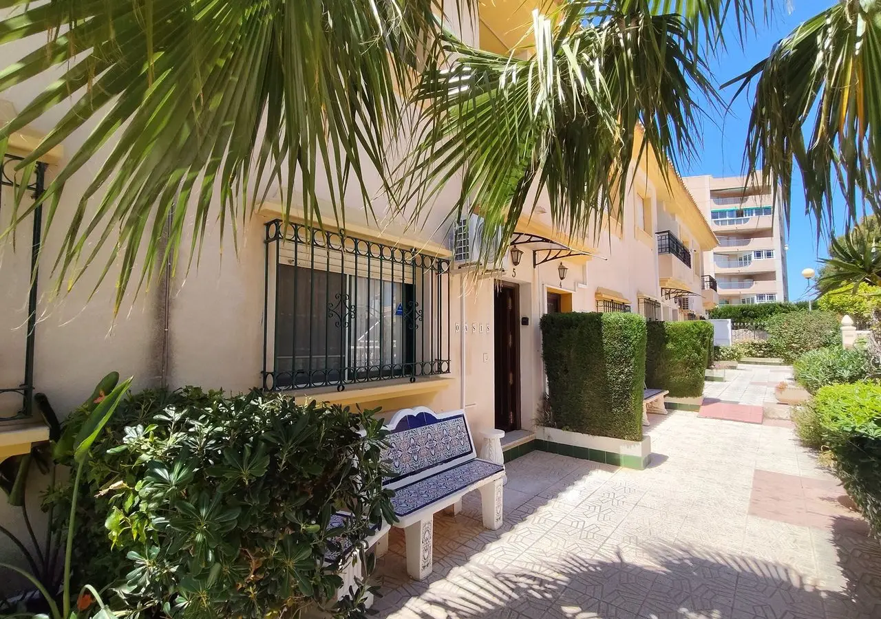 House Of 100 M² In Orihuela Costa, Spain