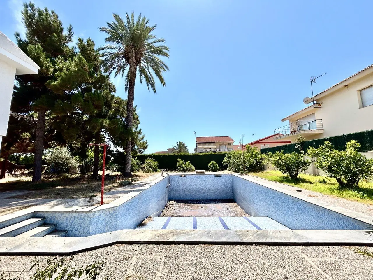 Villa Of 632 M² In Santiago De La Ribera, Spain