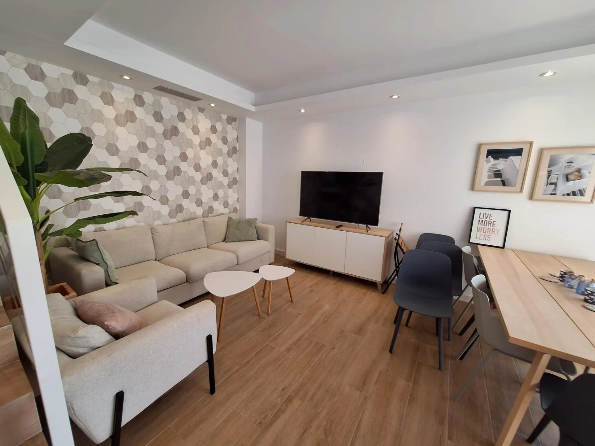 Villa Of 0 M² With Mediter Real Estate In Torrevieja, Spain