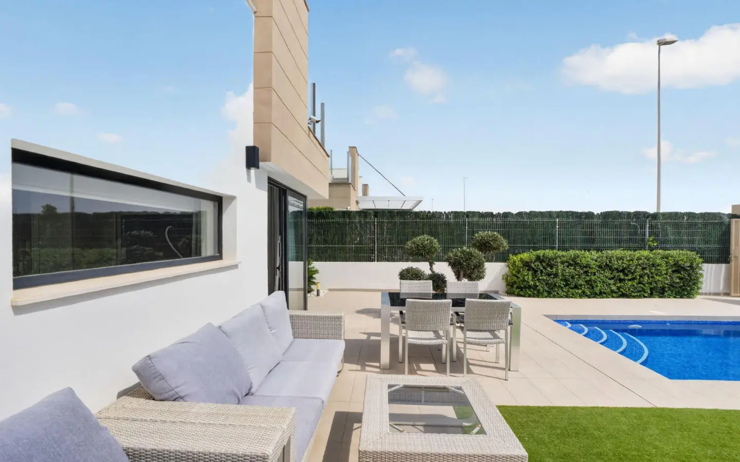 Villa Of 178 M² With Sea Views In Guardamar Del Segura
