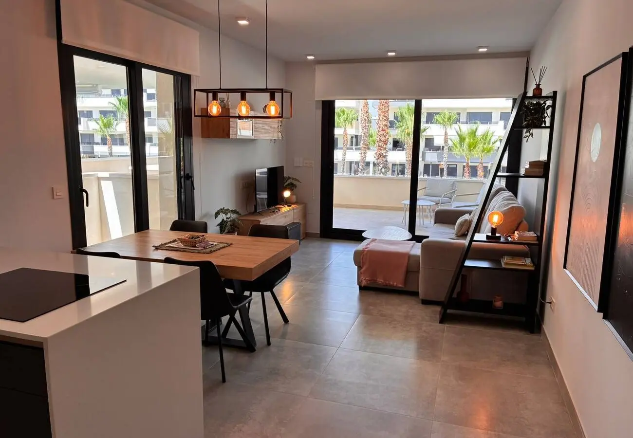 Apartment Of 100 M² With Balcony In Orihuela Costa