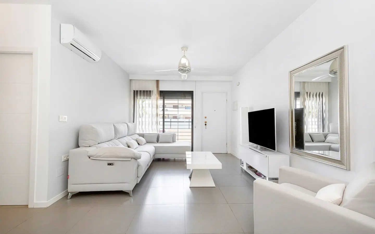 Apartment Of 120 M² In Pilar De La Horadada, Spain
