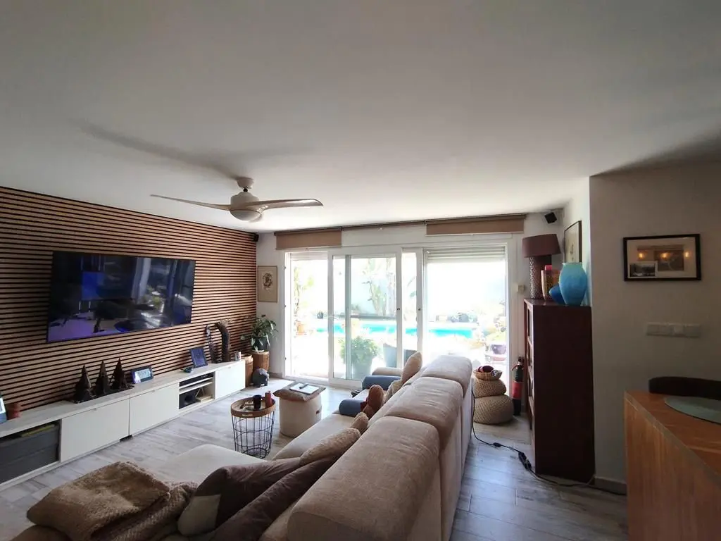Villa 130 M² In Torrevieja, Spain – Mediter Real Estate