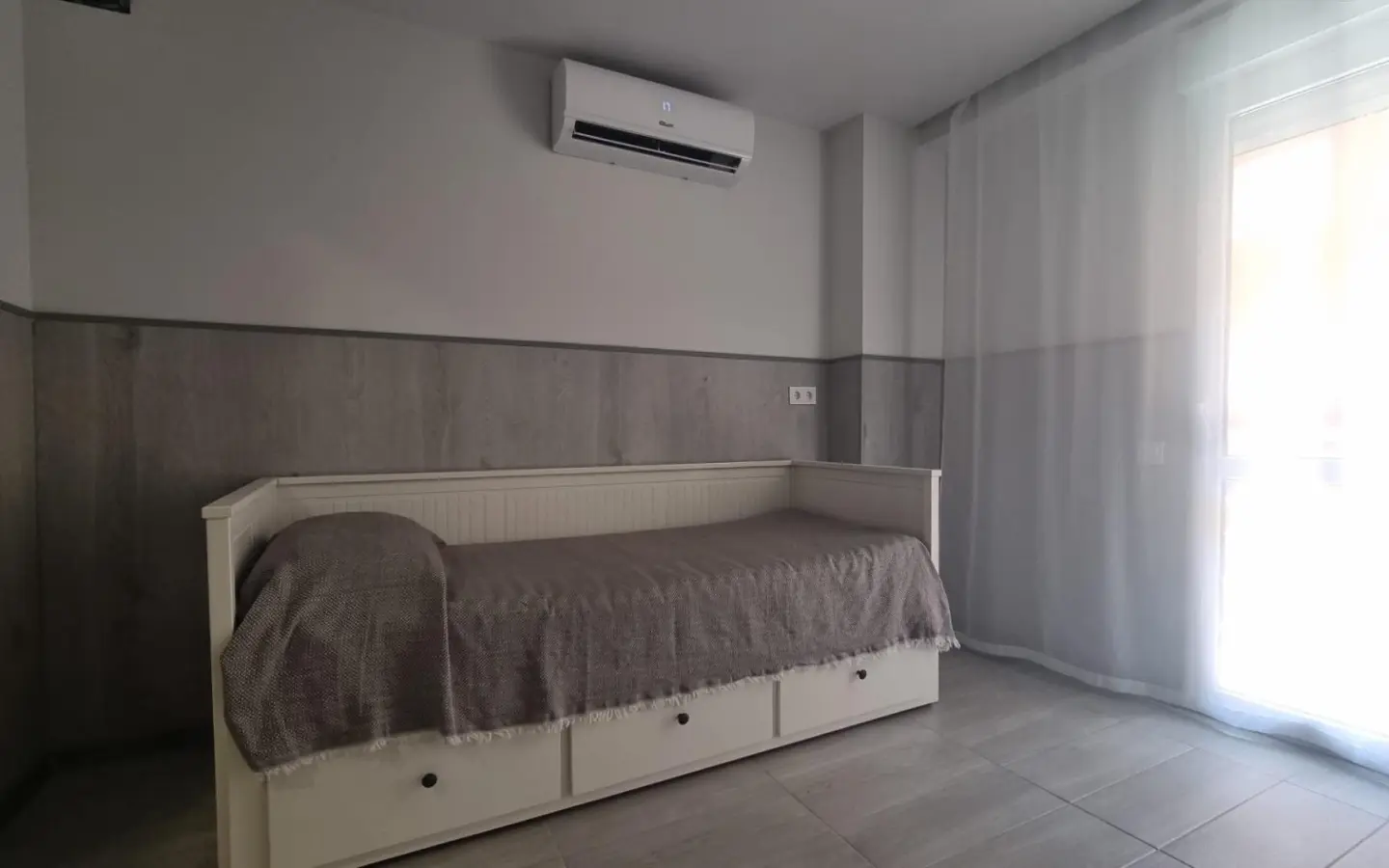 Apartment Of 105 M² In Torrevieja, Spain