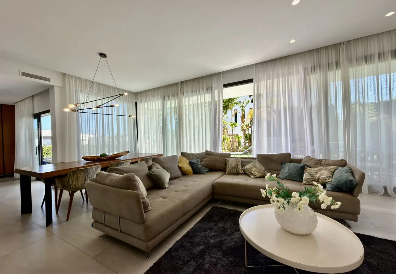 Villa Of 0 M² With Sea View In Villajoyosa, Spain