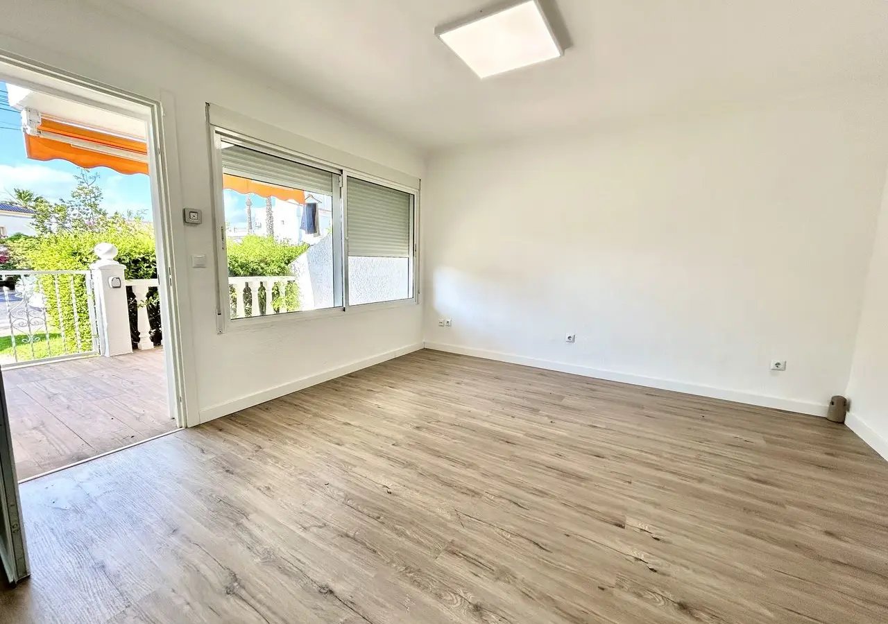 Apartment Of 58 M² In Orihuela Costa, Spain