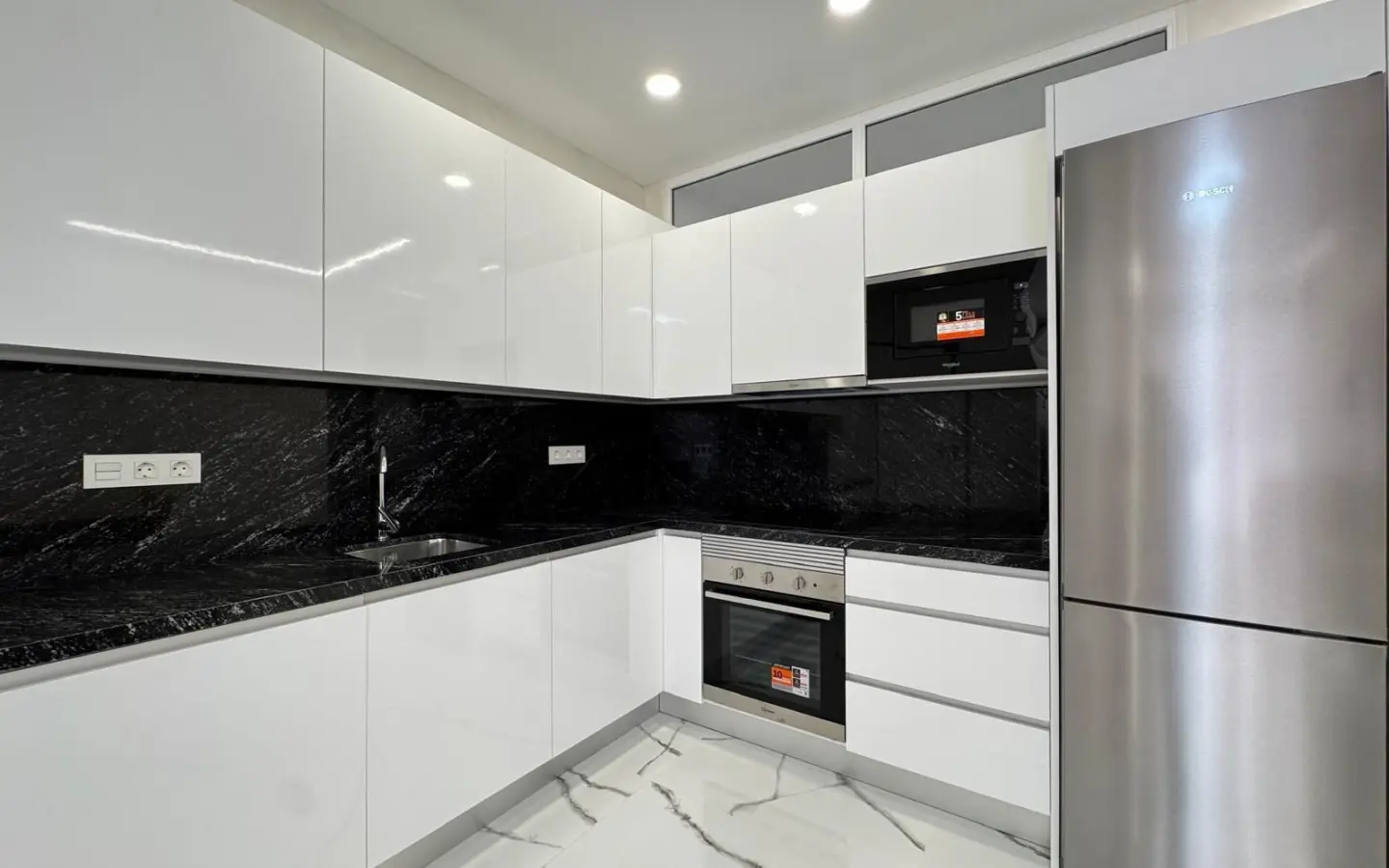 Apartment Of 67 M² In Torrevieja, Spain