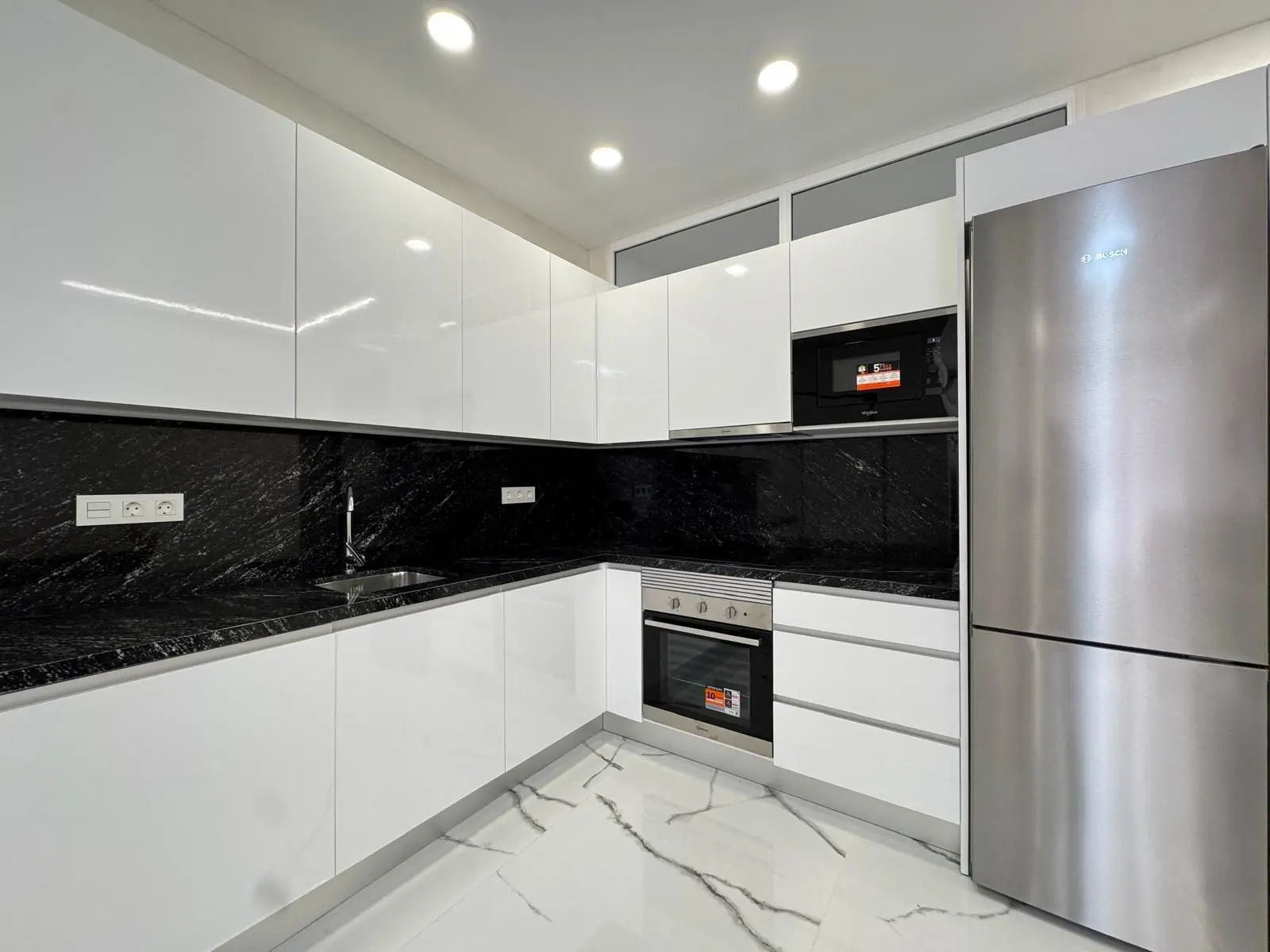 Apartment Of 67 M² In Torrevieja, Spain