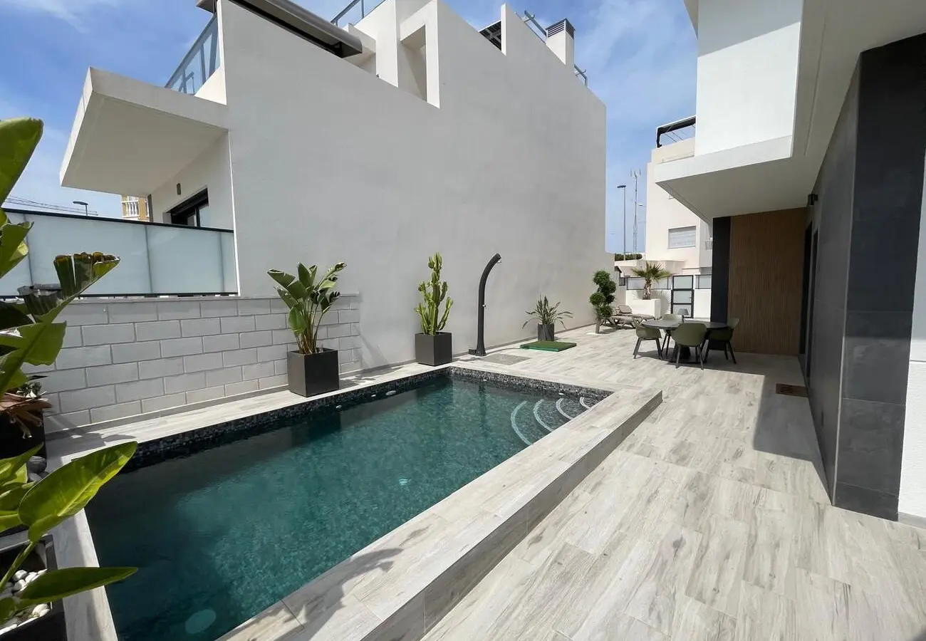 Villa Of 133 M² In Benijofar, Spain