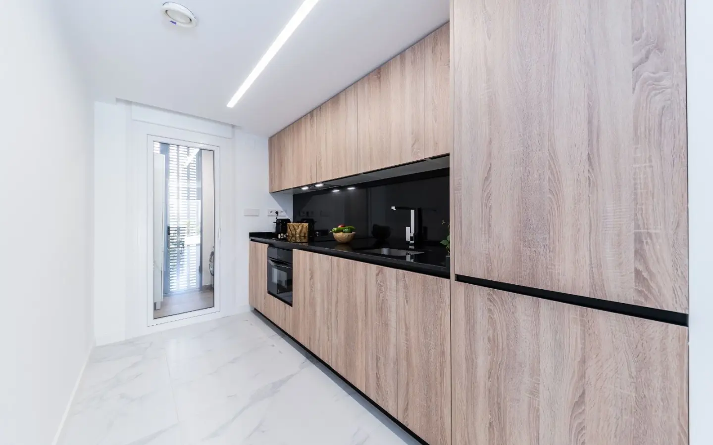 Apartment Of 90 M² In Torrevieja, Spain