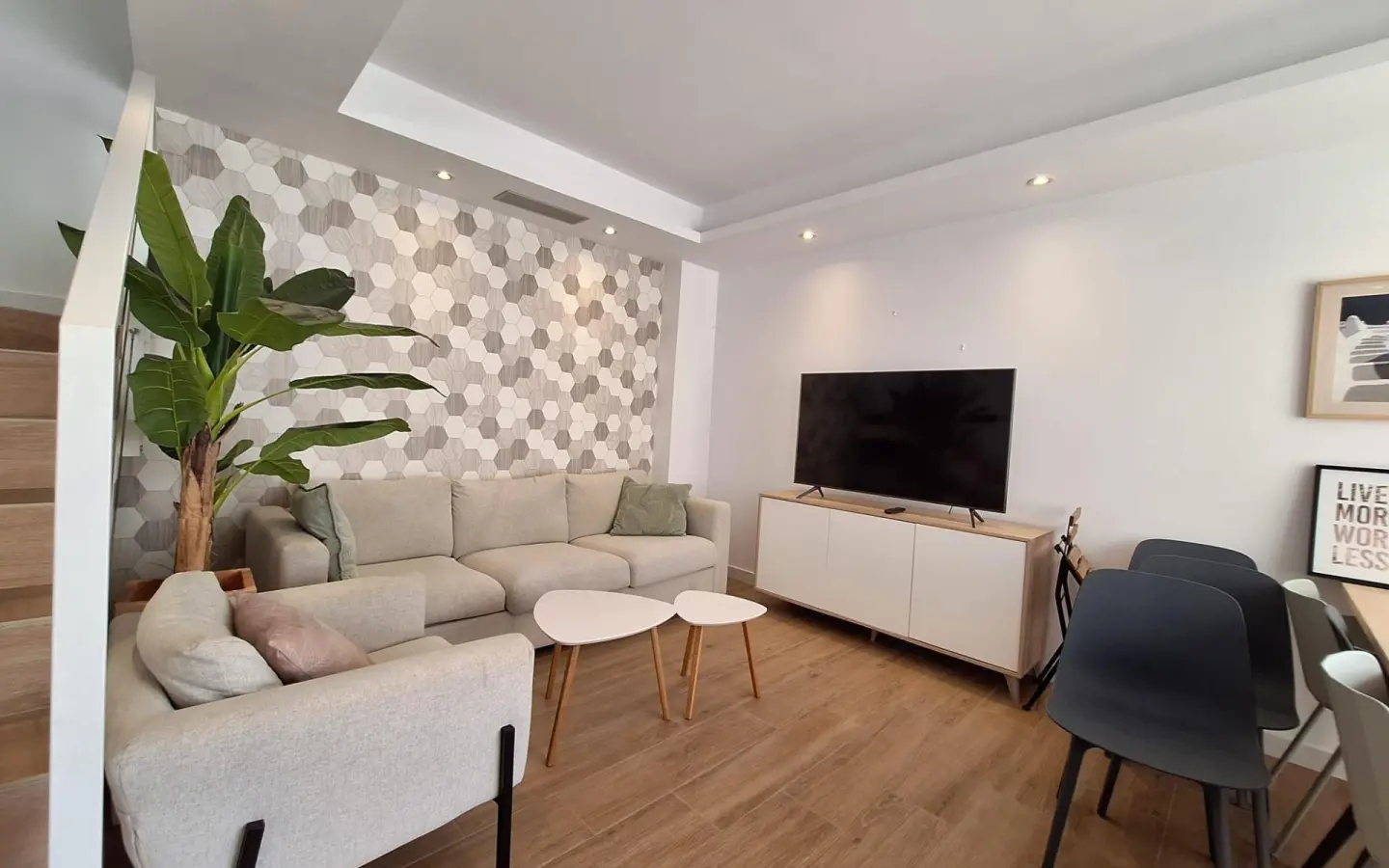 Villa Of 0 M² With Mediter Real Estate In Torrevieja, Spain