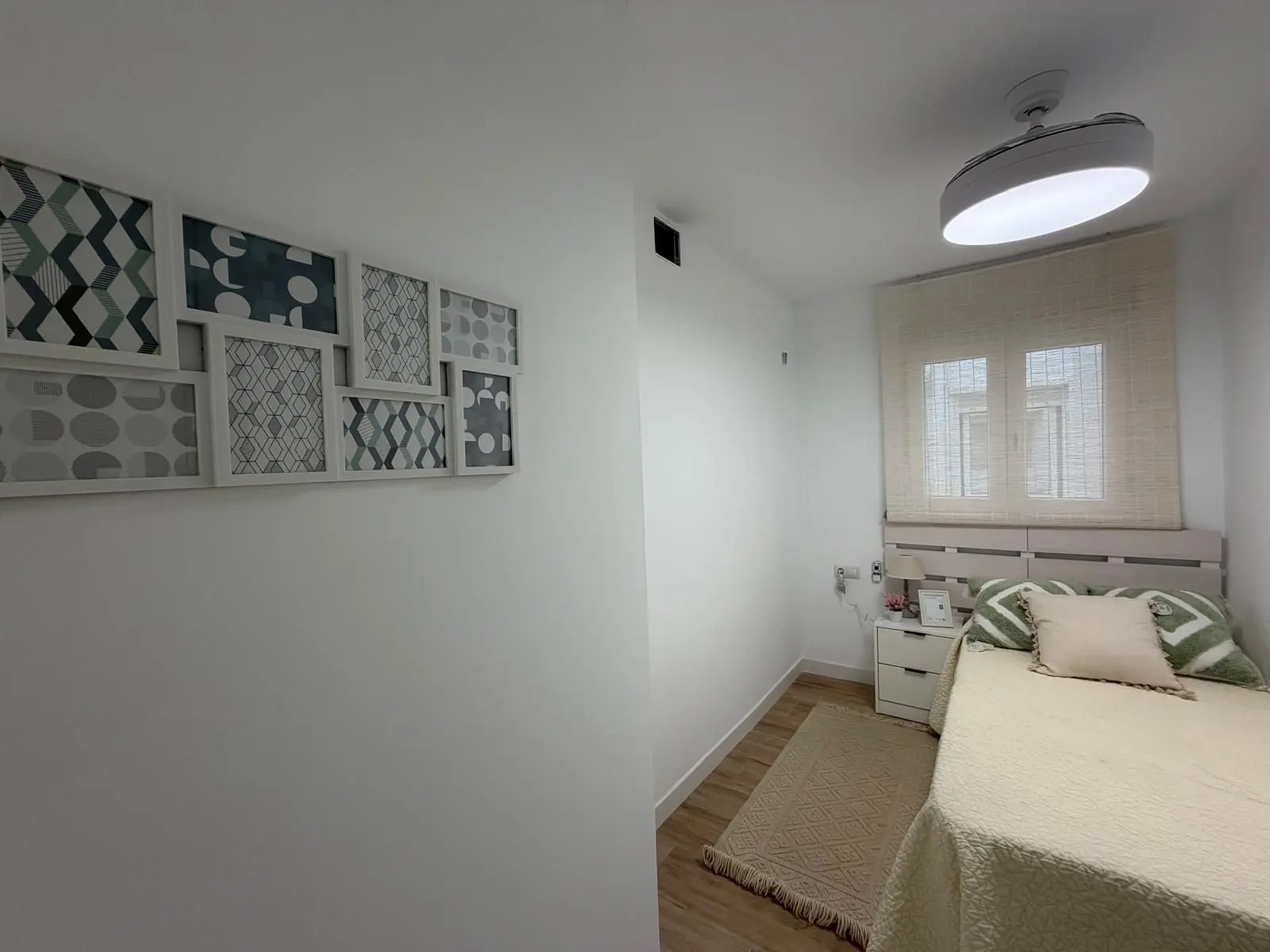 Apartment Of 92 M² In Torrevieja, Spain
