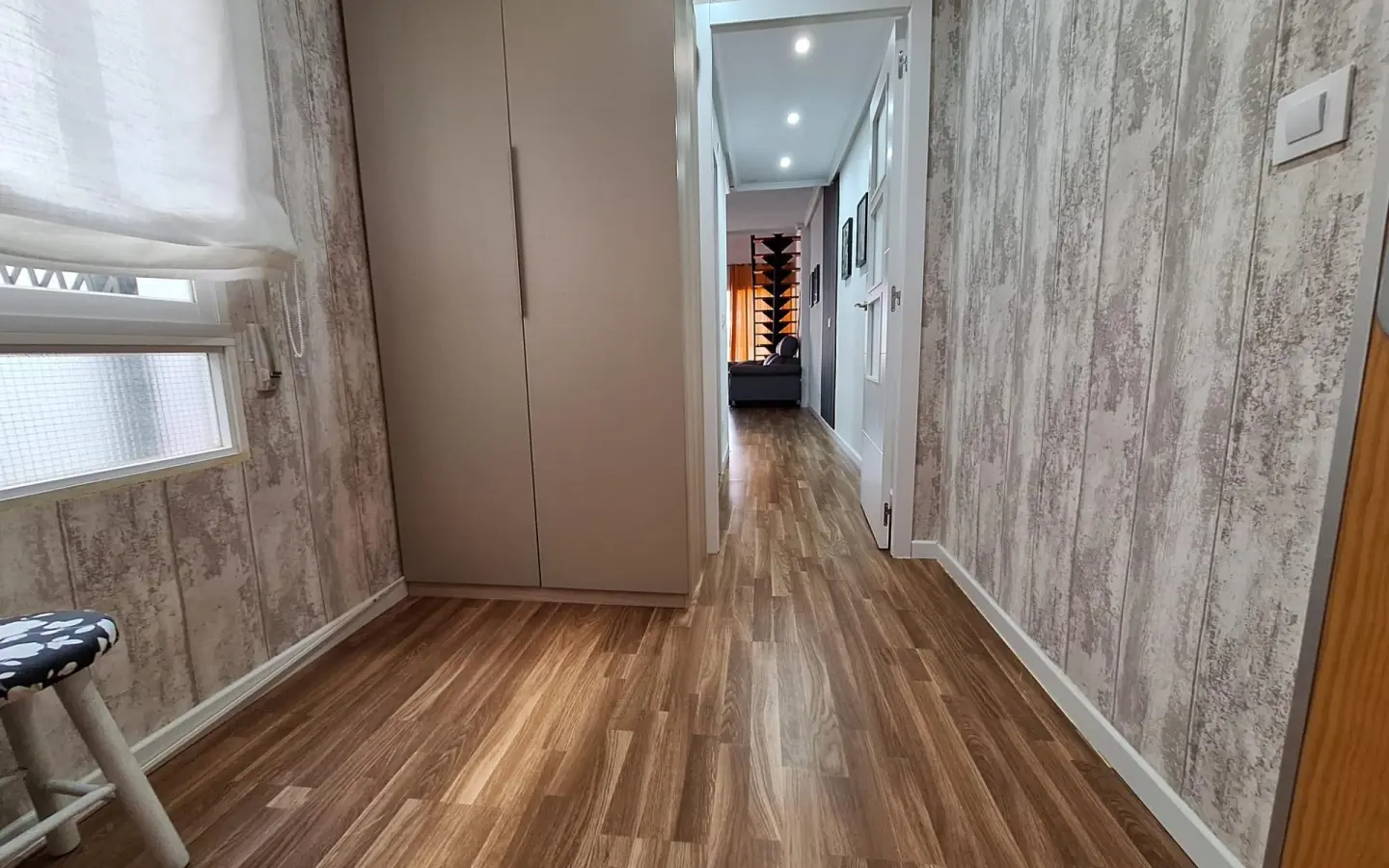 Apartment Of 100 M² In Torrevieja, Spain