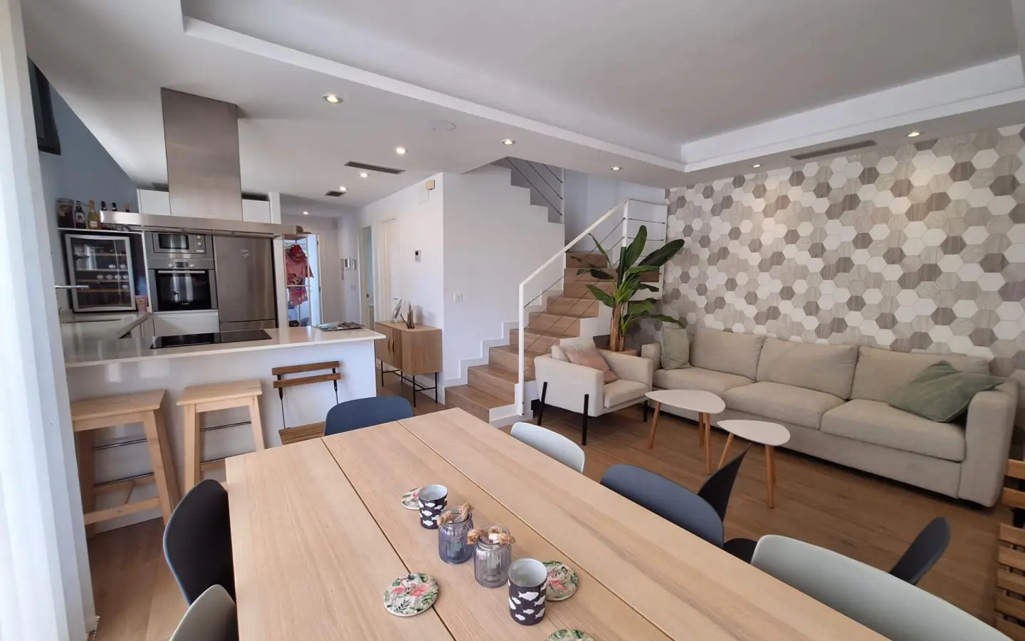 Villa Of 0 M² With Mediter Real Estate In Torrevieja, Spain