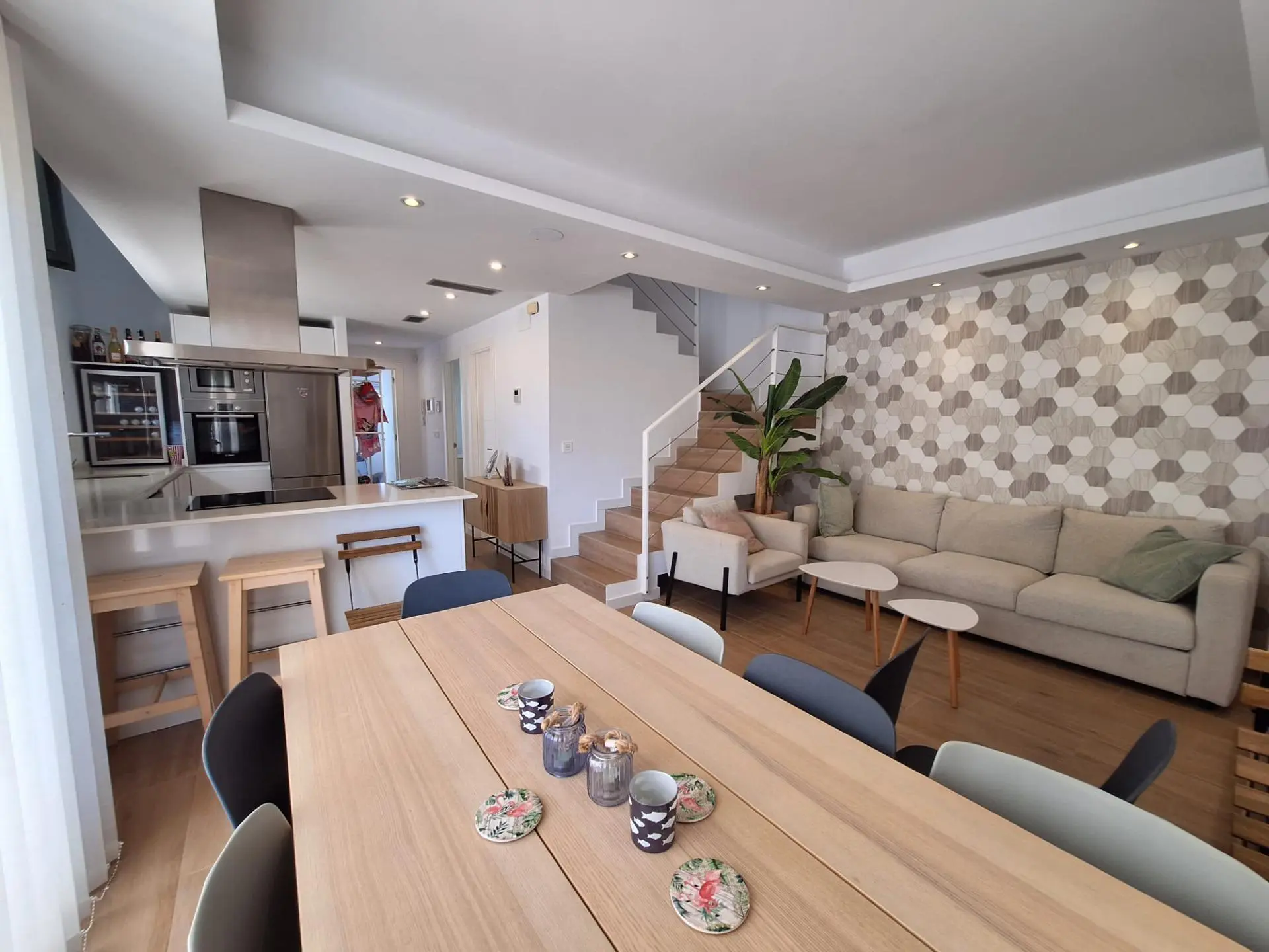 Villa Of 0 M² With Mediter Real Estate In Torrevieja, Spain
