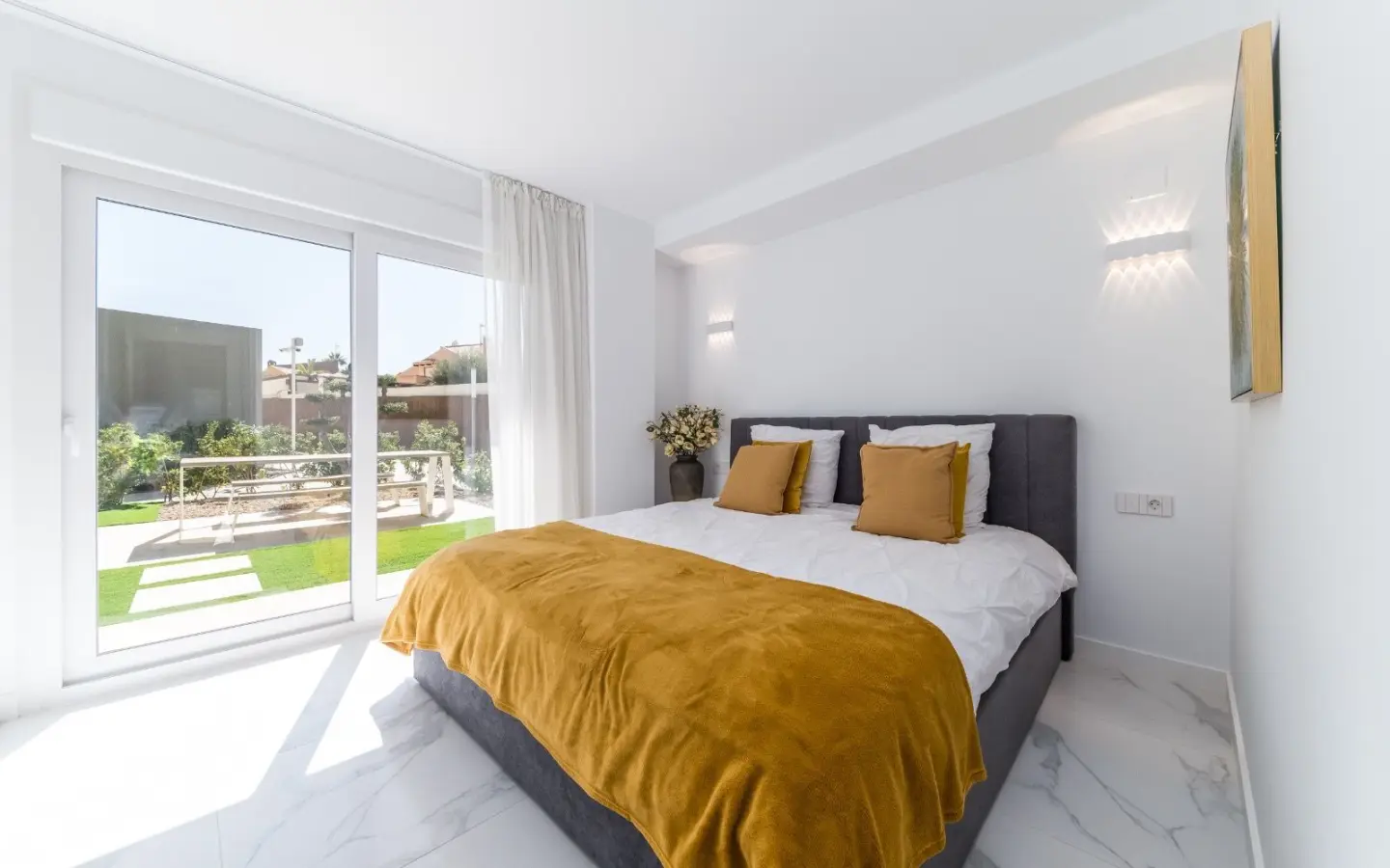 Apartment Of 90 M² In Torrevieja, Spain