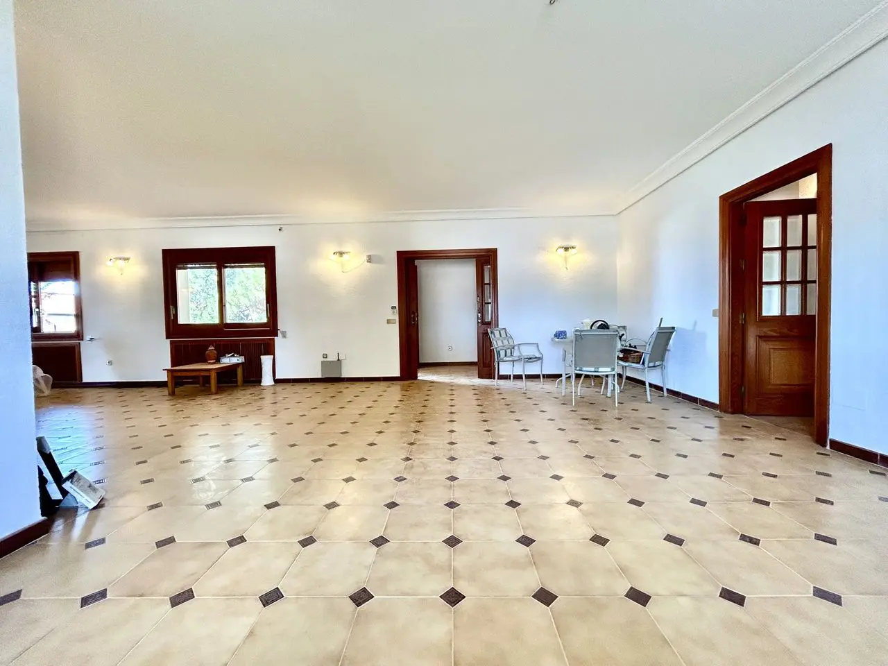Villa Of 632 M² In Santiago De La Ribera, Spain