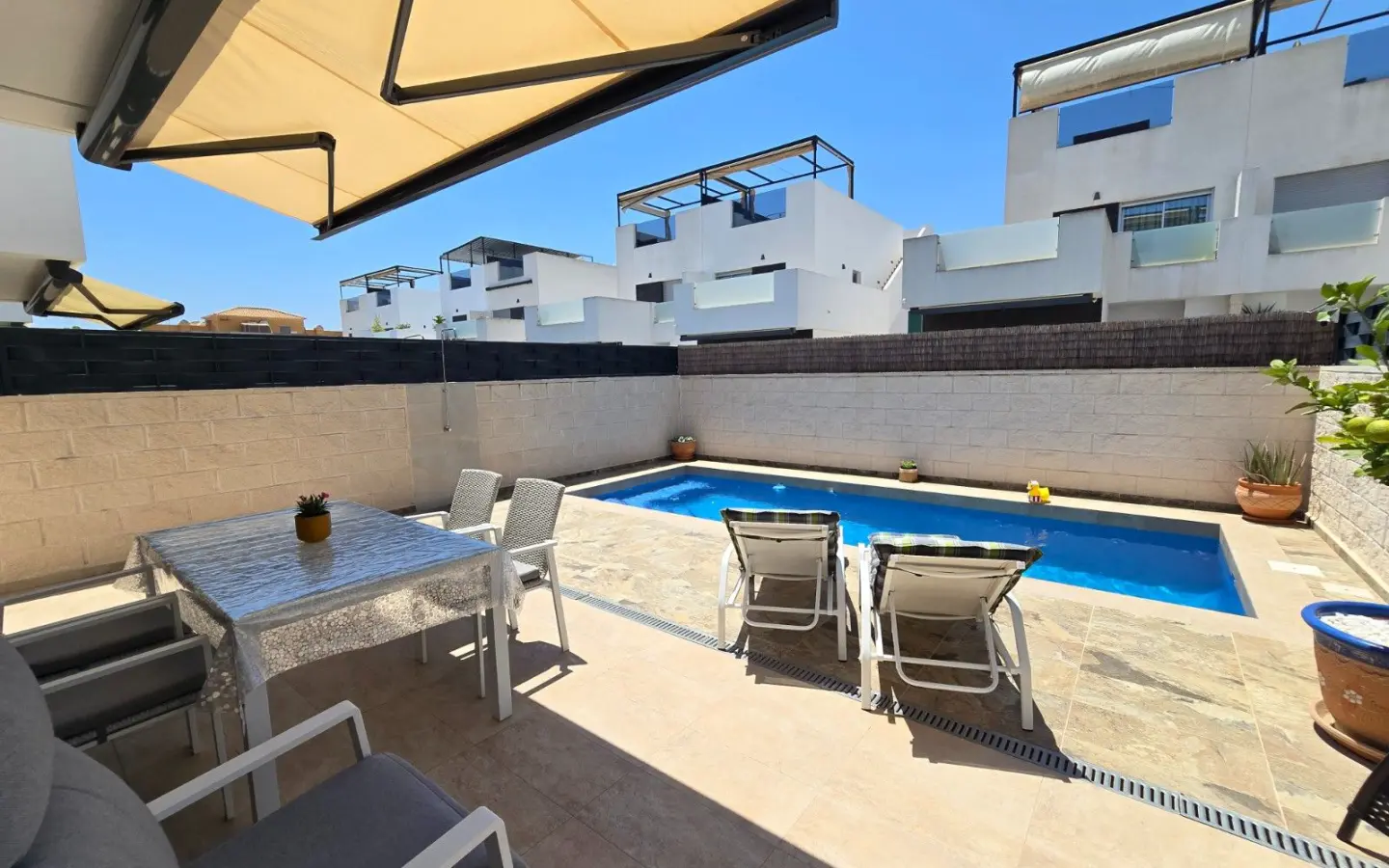 Villa Of 107 M² With Mediter Real Estate In Rojales