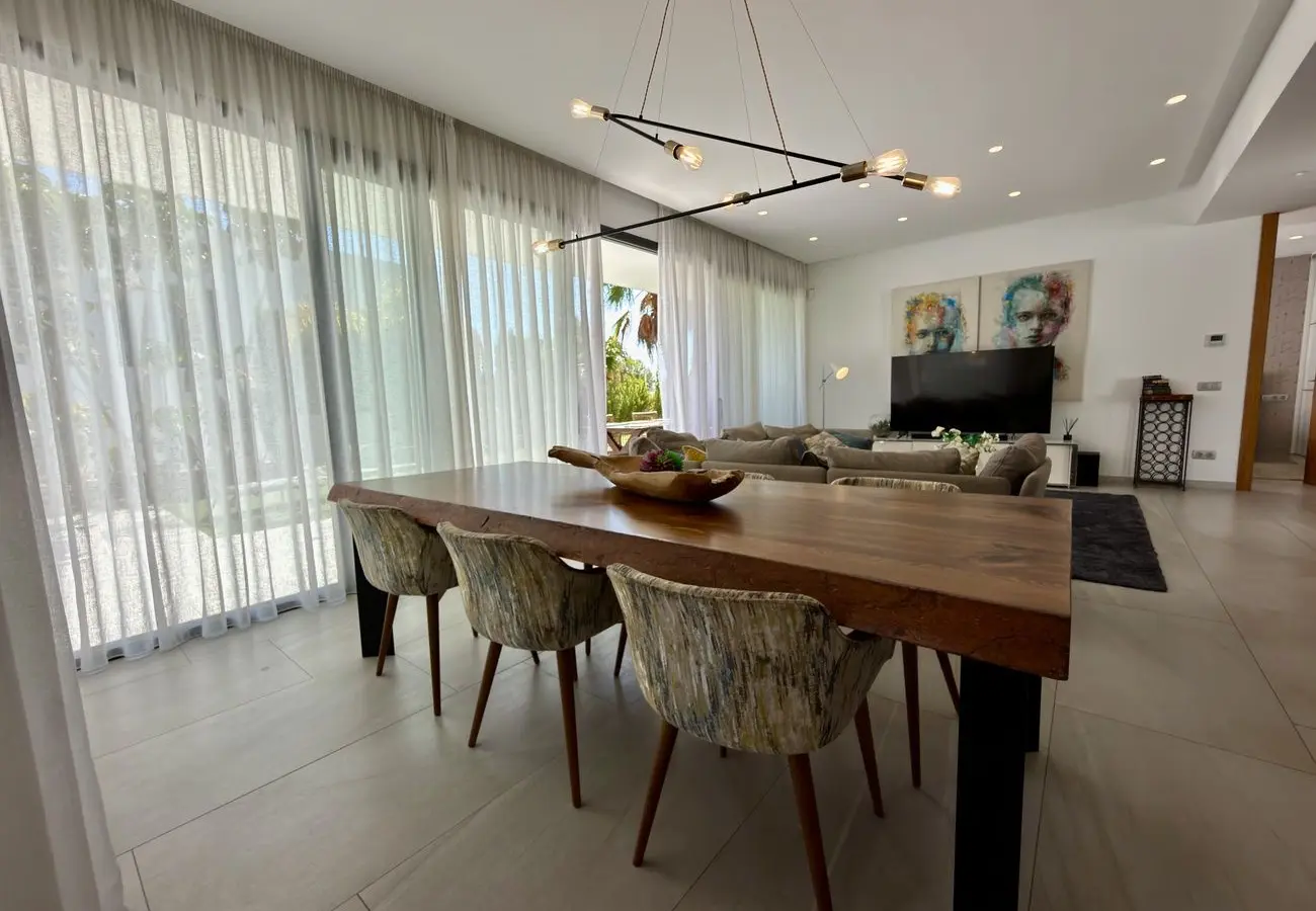 Villa Of 0 M² With Sea View In Villajoyosa, Spain