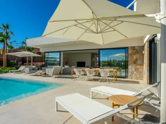 3-bedroom Villa In Orihuela, Spain (177 M²)