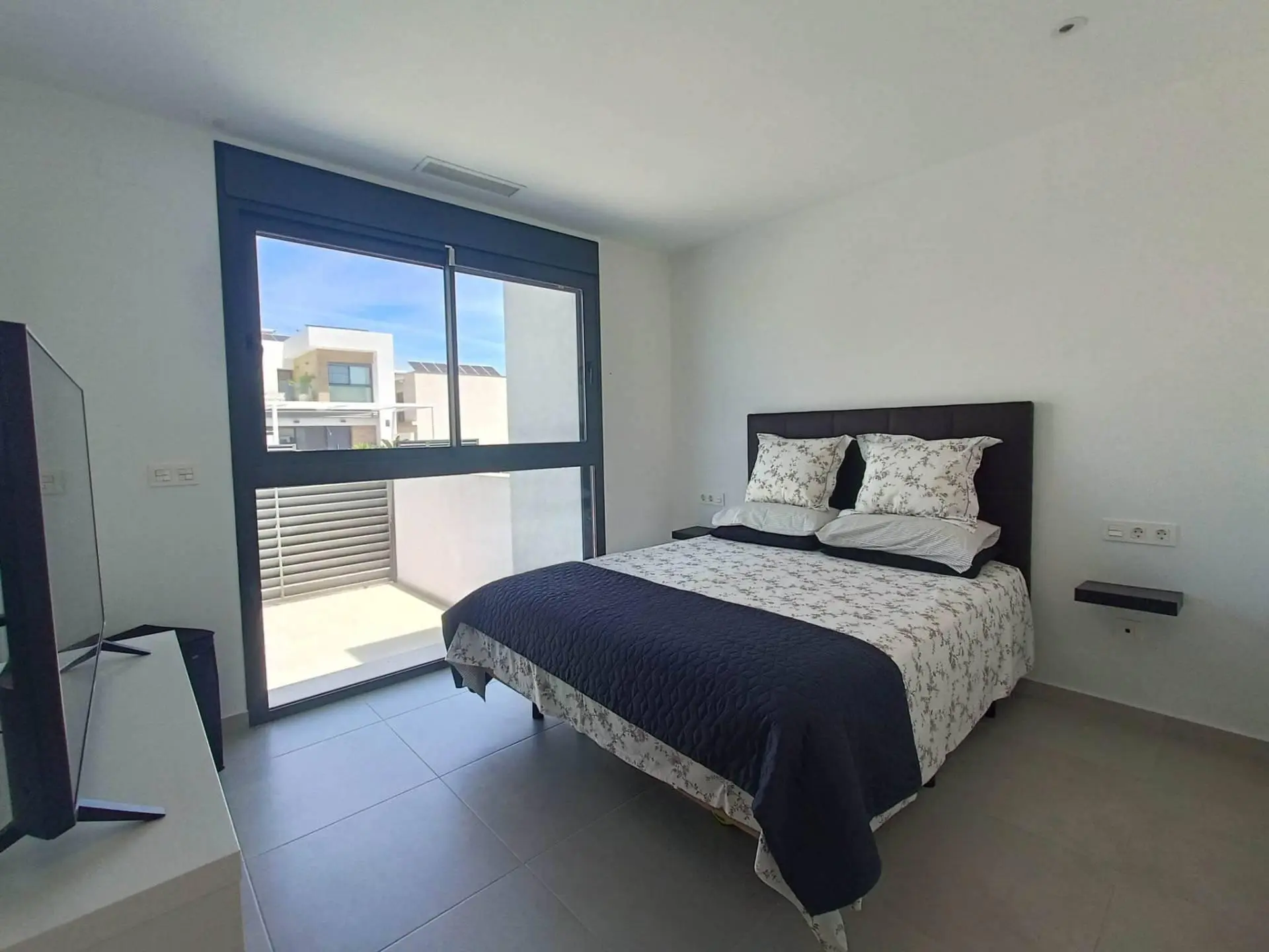 5-bedroom Villa In Rojales, Spain (214 M²)