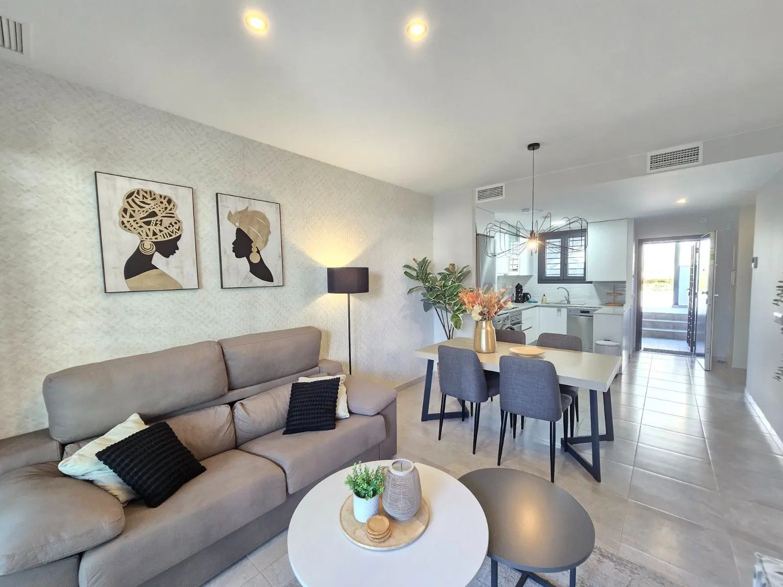 Apartment Of 68 M² With Balcony In Orihuela Costa, Spain