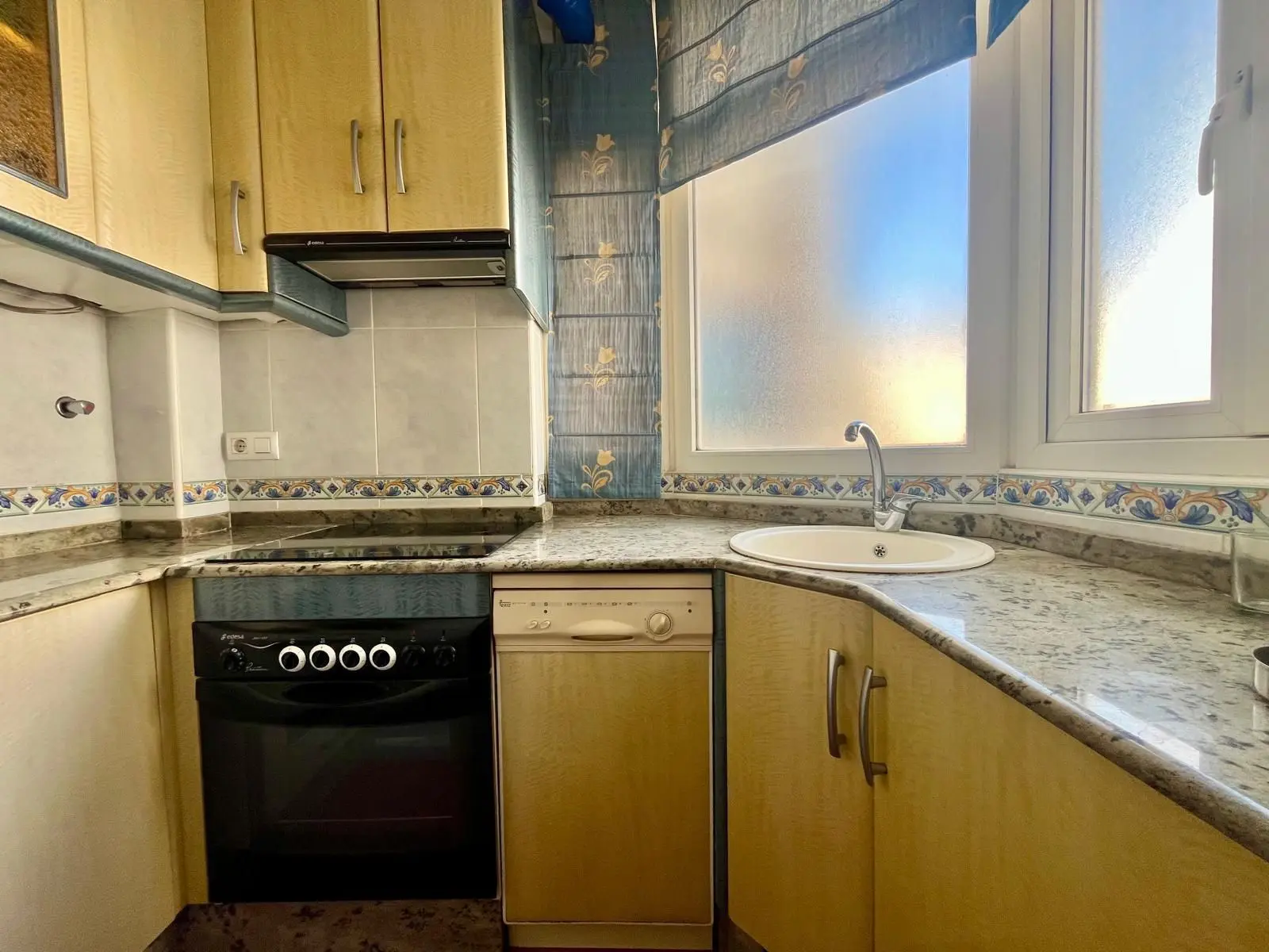 Apartment Of 97 M² In Torrevieja, Spain