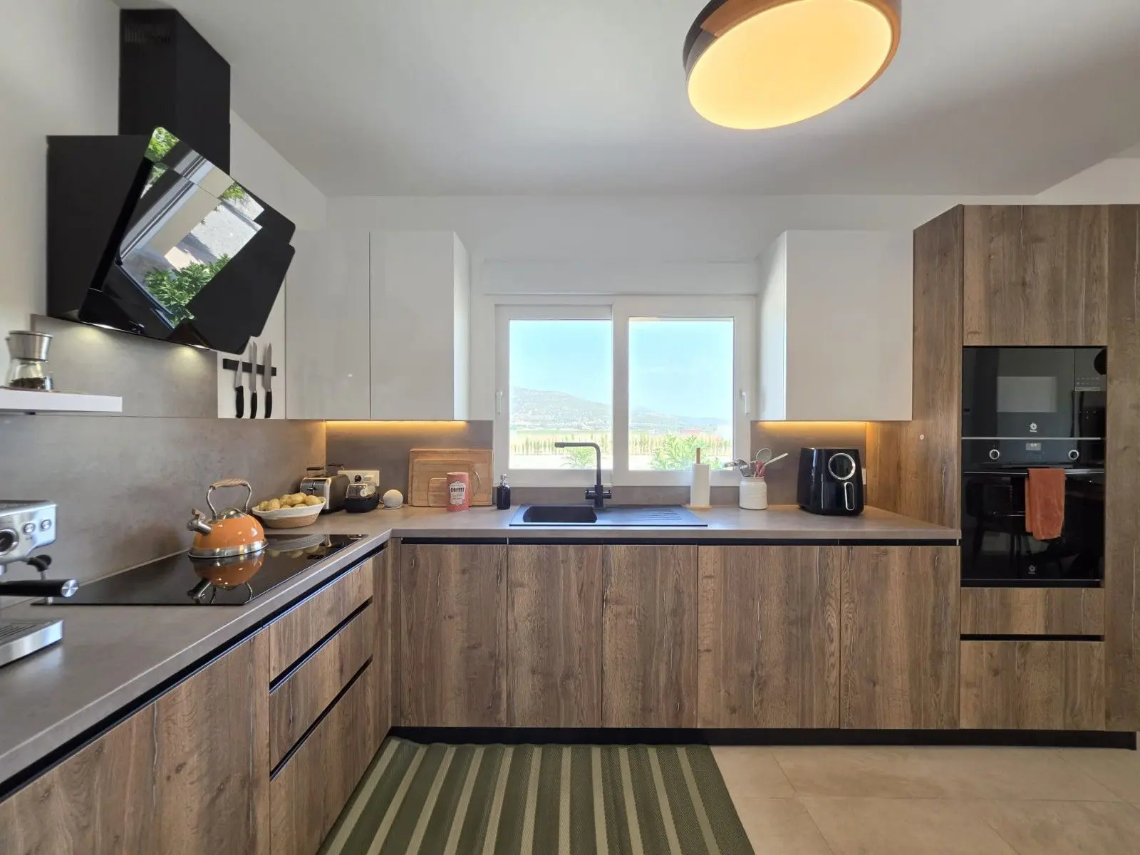 Villa Of 127 M² In Pinoso