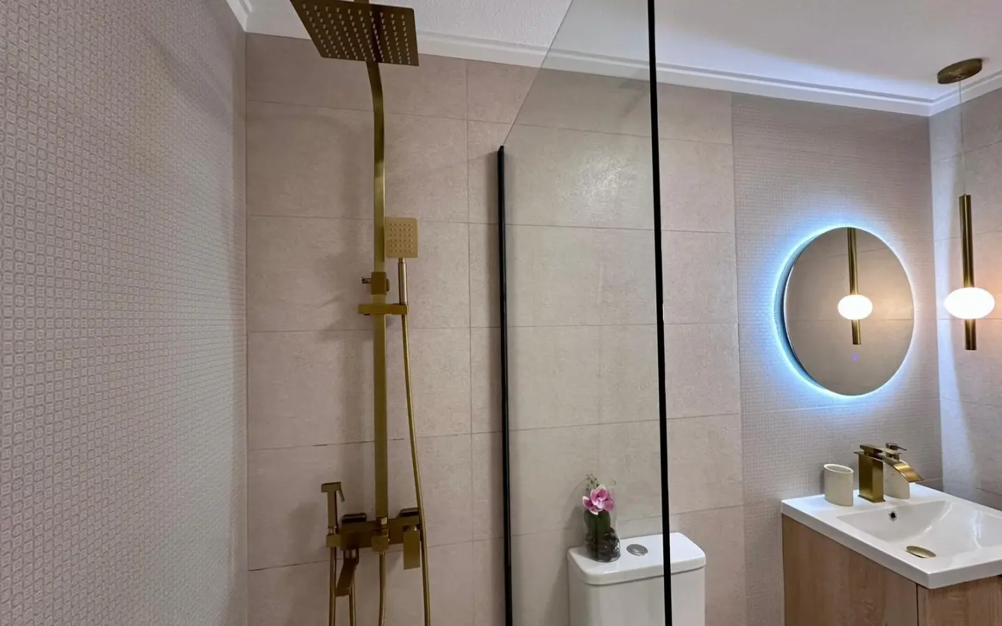 Apartment Of 65 M² With Mediter Real Estate In Torrevieja, Spain