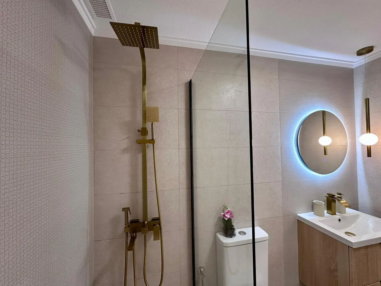 Apartment Of 65 M² With Mediter Real Estate In Torrevieja, Spain