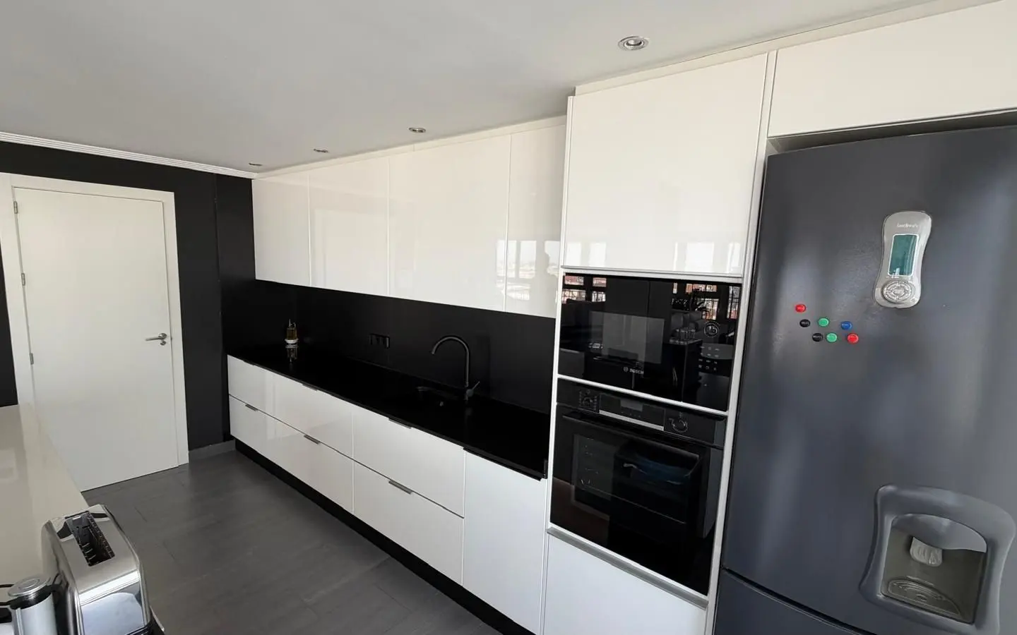 Apartment Of 94 M² In Torrevieja, Spain