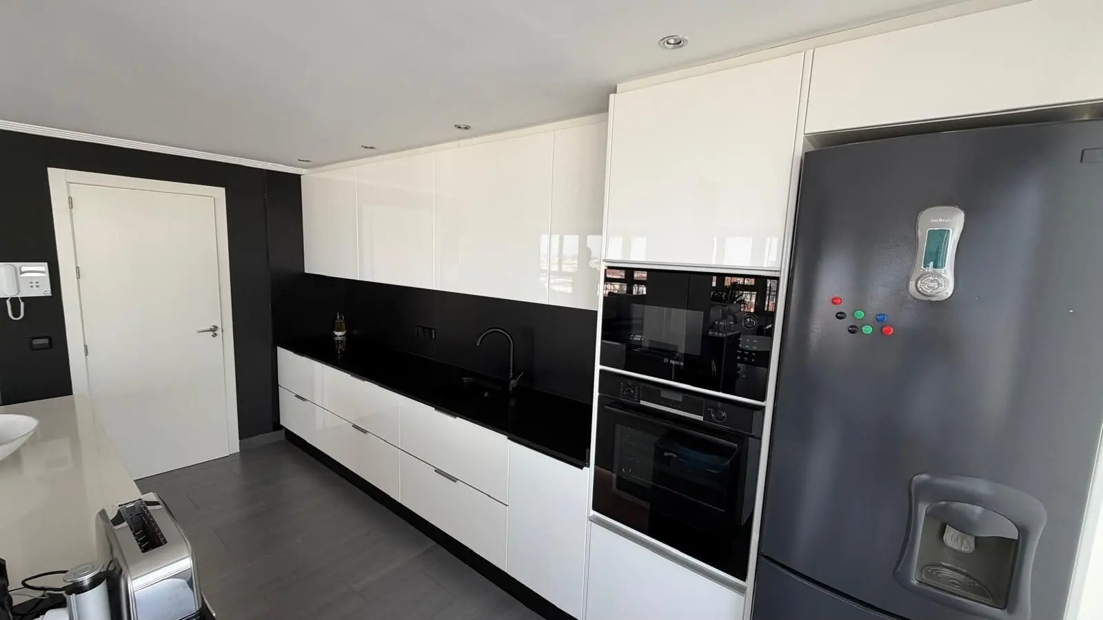 Apartment Of 94 M² In Torrevieja, Spain