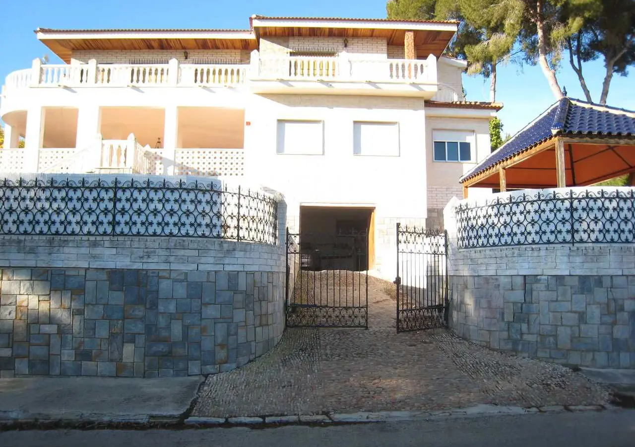 Villa Of 0 M² With [features] In Orihuela Costa, Spain
