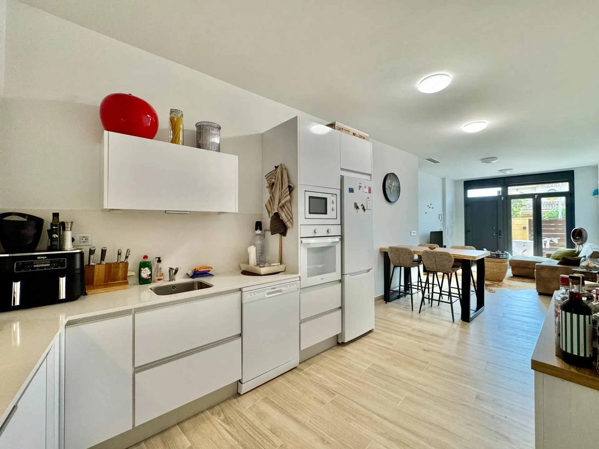 Apartment Of 75 M² In Santiago De La Ribera, Spain