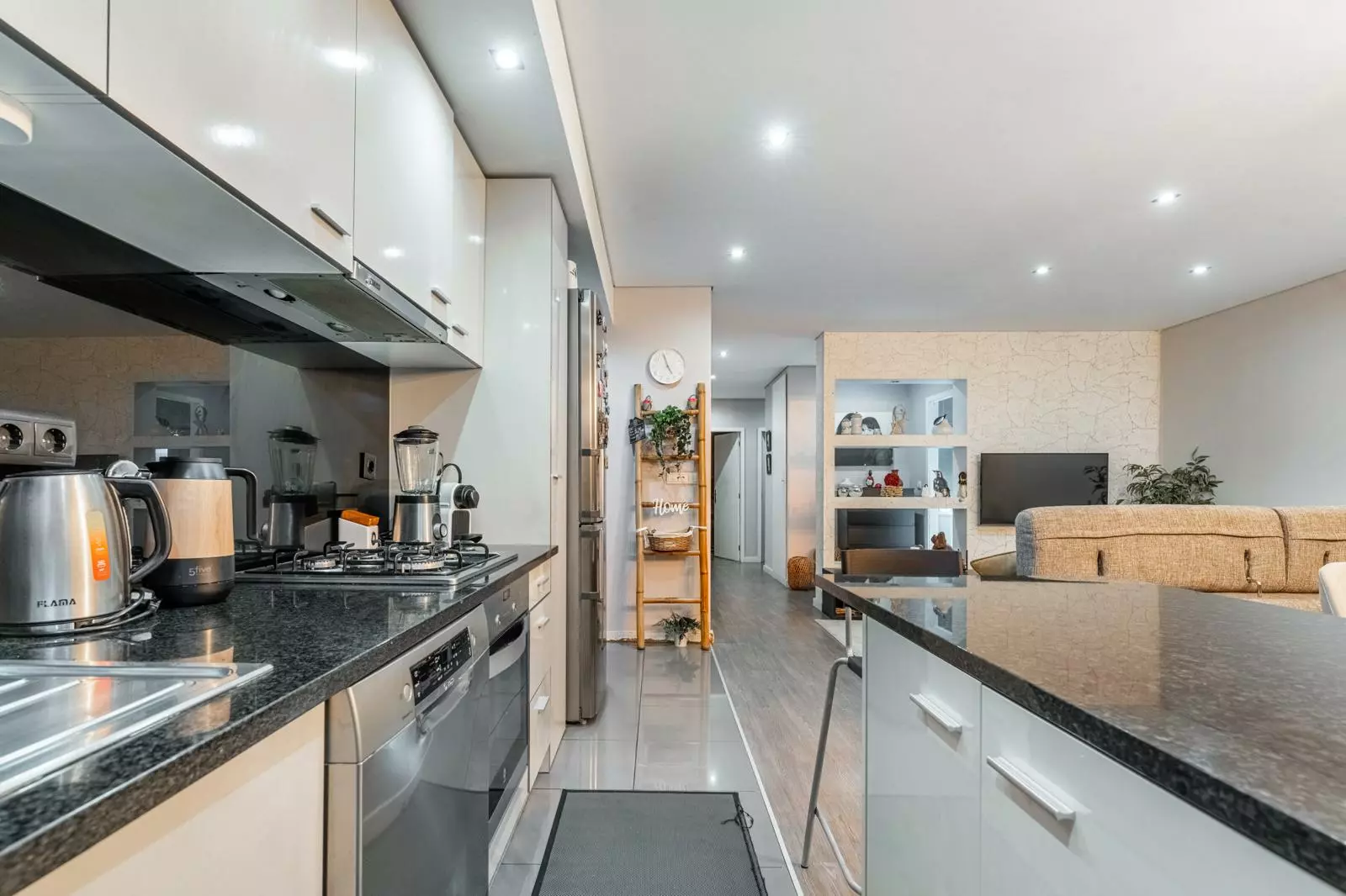 3 Fully Renovated 3-bedroom Apartment In Braga
