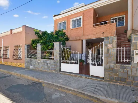 Villa Of 256 M² With A Garden In Lo Pagan