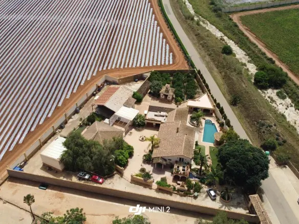 Villa Of 440 M² In Los Nietos, Spain