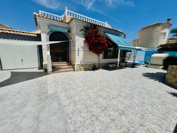 Villa Of 135 M² In Torrevieja, Spain