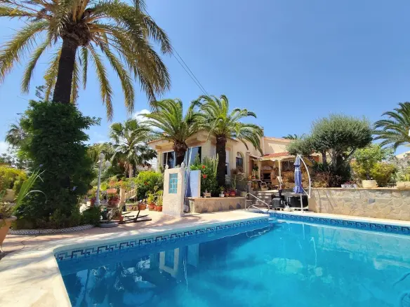 Villa Of 140 M² In Rojales, Spain
