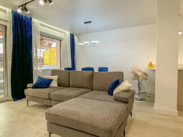 Apartment Of 91 M² In Torrevieja, Spain