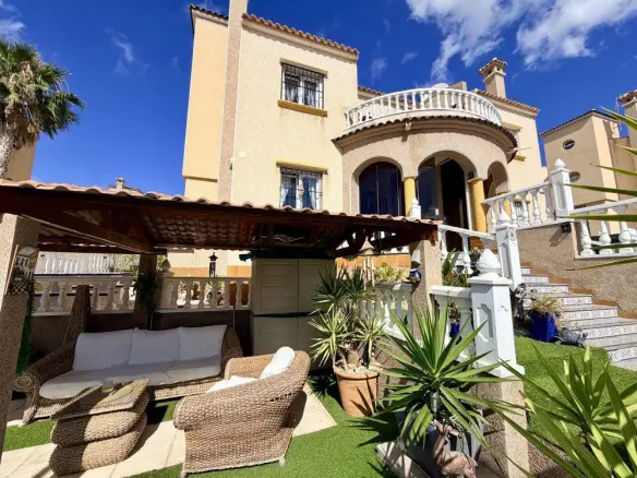 House Of 109 M² In Orihuela Costa, Spain