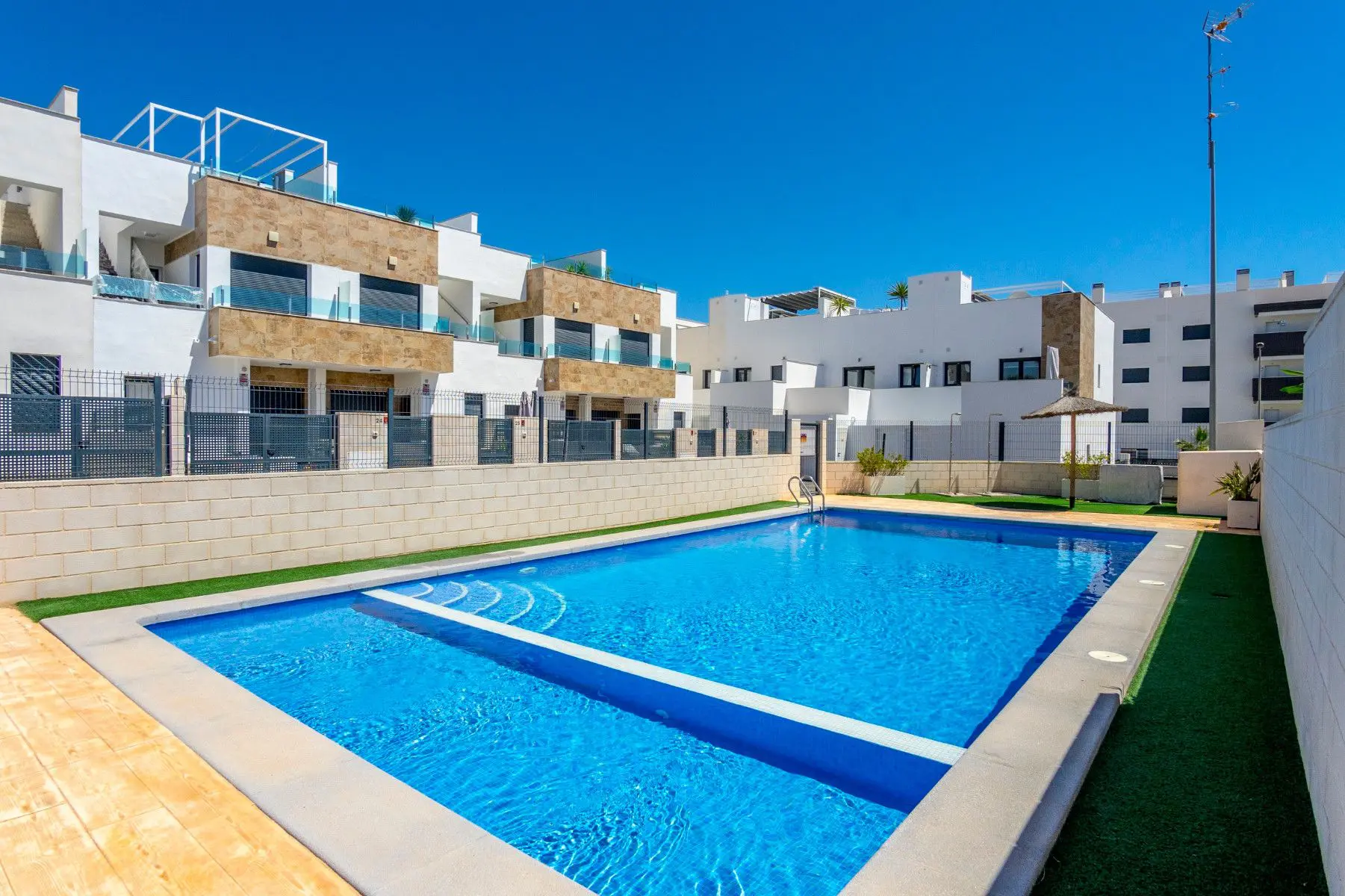 Terraced House Of 101 M² In Villamartin, Spain