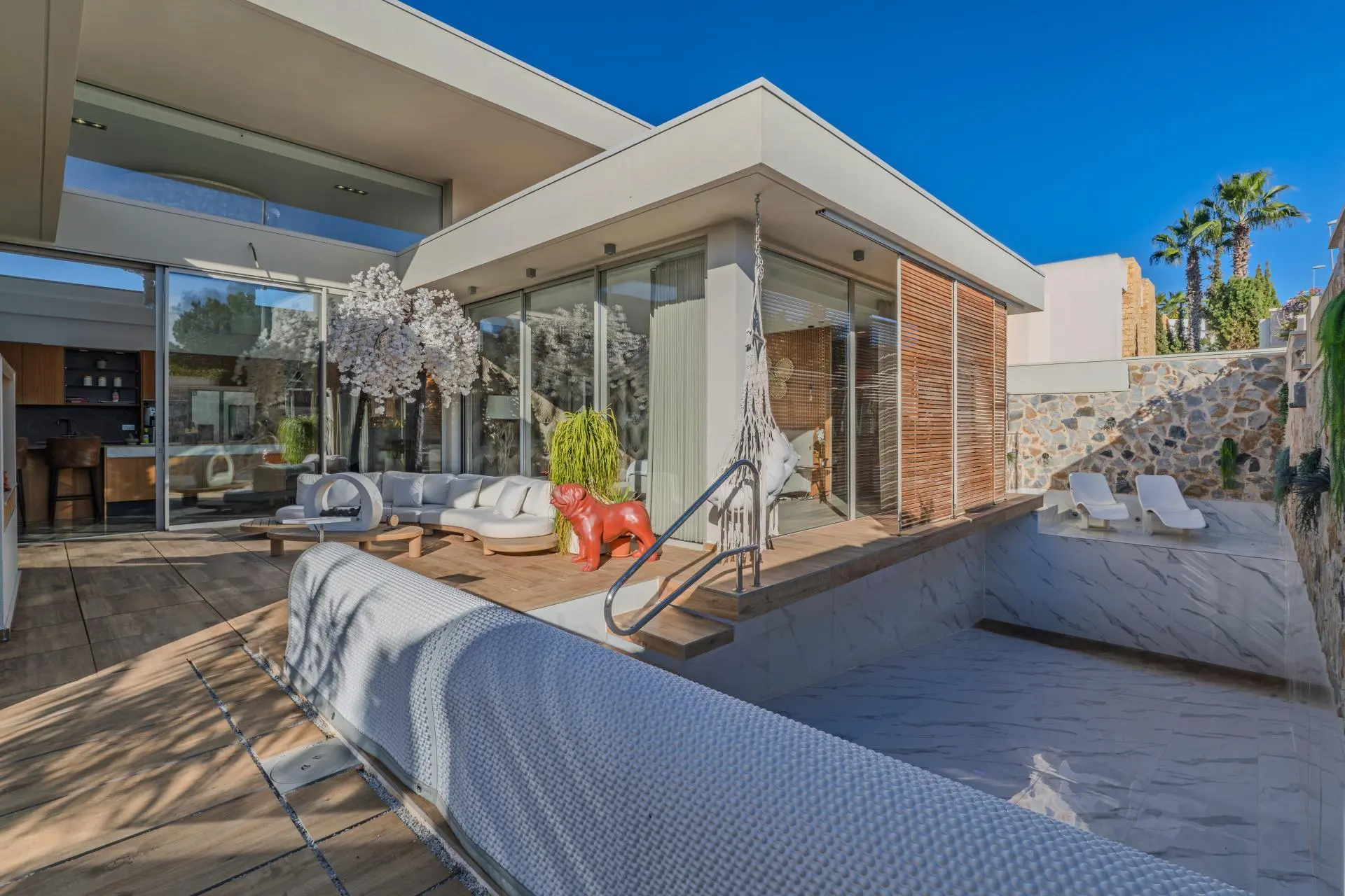 Villa Of 544 M² In Benijofar