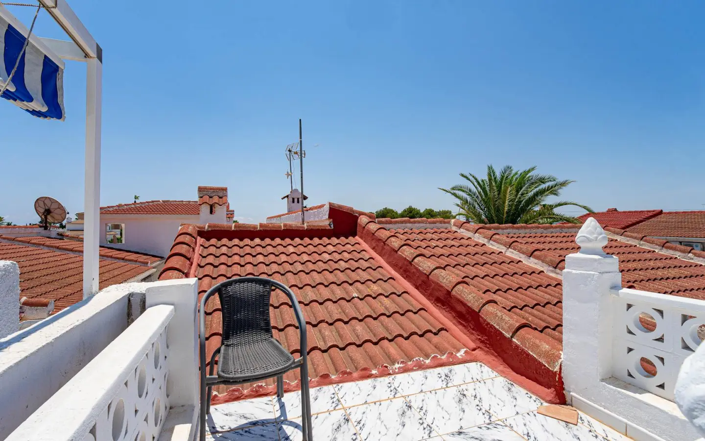 Apartment Of 59 M² With Balcony In Rojales