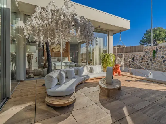 4-bedroom Villa In Benijofar, Spain (544 M²)
