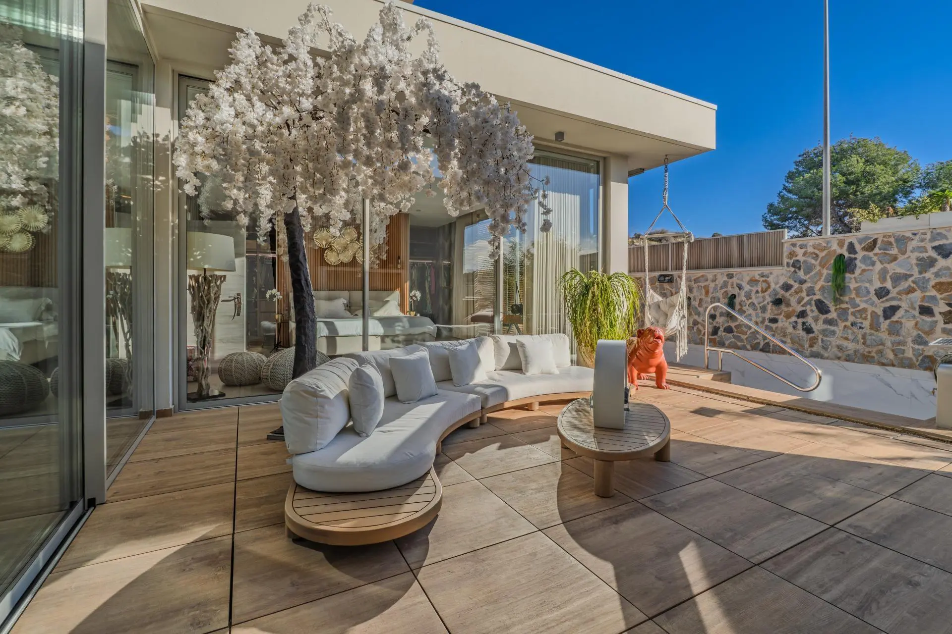 Villa Of 544 M² In Benijofar