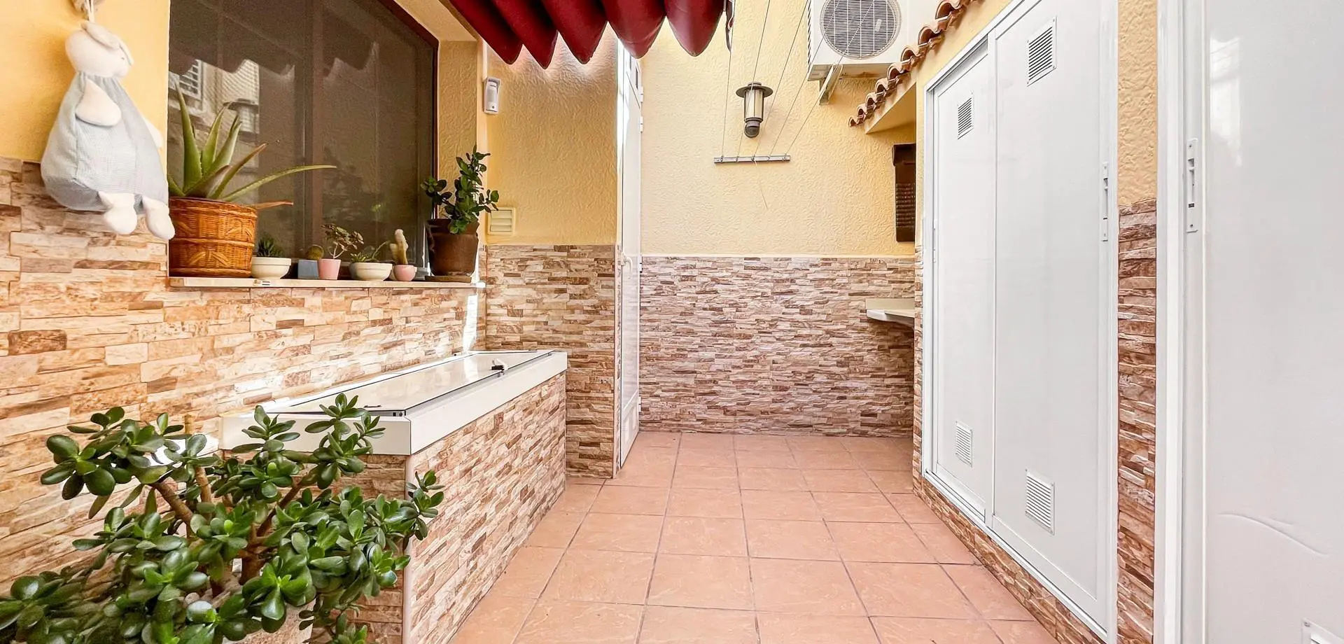 Terraced House Of 130 M² With Sea Views In Torrevieja, Spain